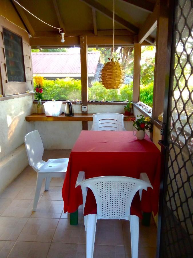 Vatupau Beachfront Bungalows Порт-Вила Экстерьер фото